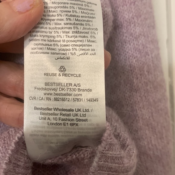 Lavender Pigalle cropped sweater (London wool Alpaca blend) rhinestone buttons - Picture 4 of 7